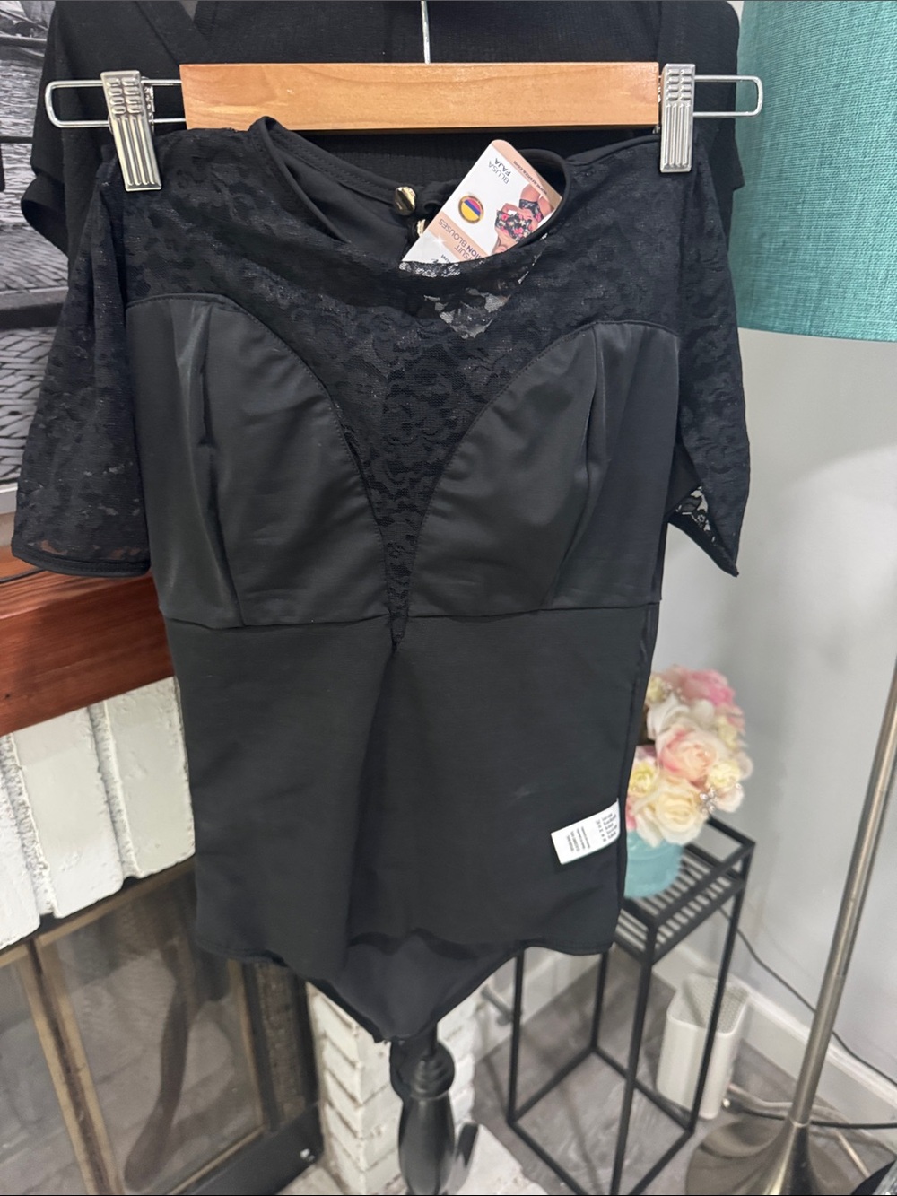 Aranza high-compression shapewear bodysuits to smooth the tummy black